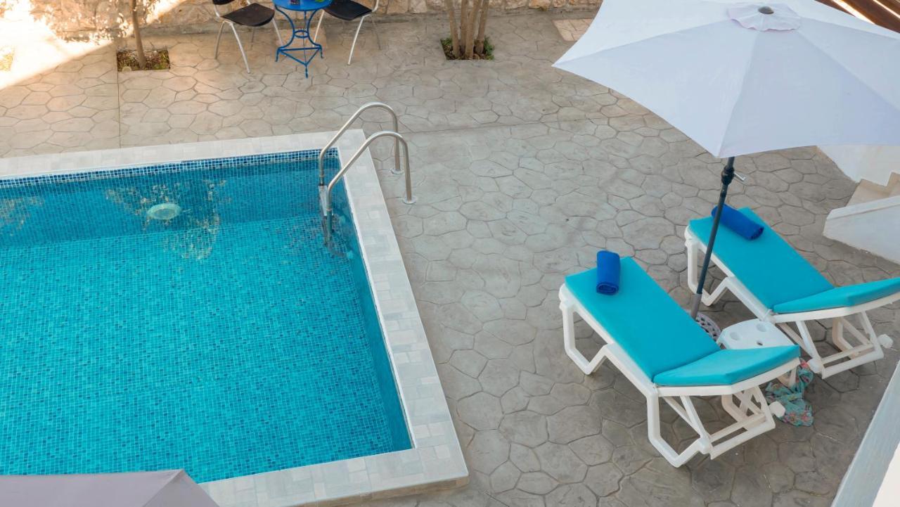 Apartment Greek Style Ground Floor & Pool