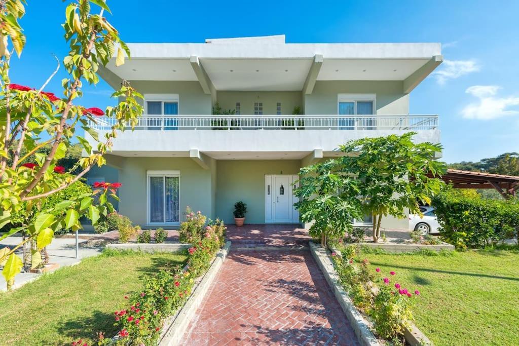 Apartment Greek Style Ground Floor & Pool *