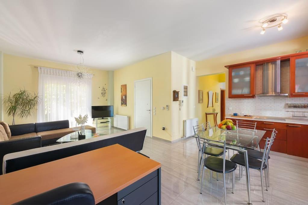 Apartment Greek Style Ground Floor & Pool